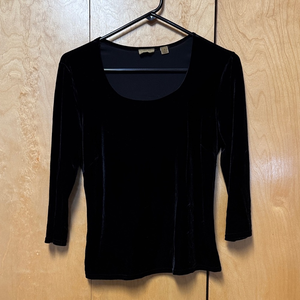 Caslon velvet top